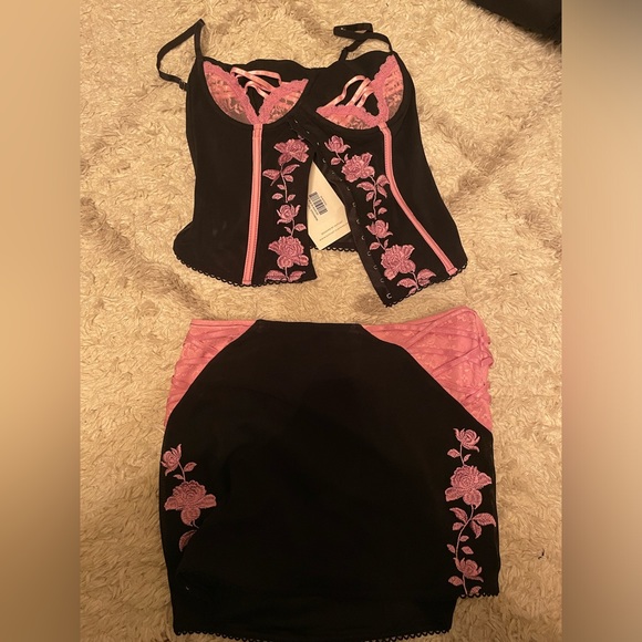 outcast clothing set - Picture 3 of 4